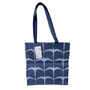 NWT Manaola Kinolau Collection All Over 'Iwa Birds Zipper Closure Tote Bag